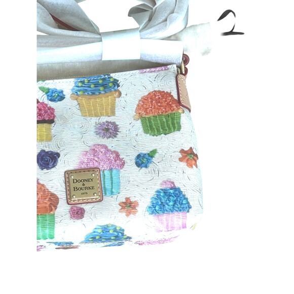 NWT Dooney & Bourke White Multicolor Cupcake Print Crossbody Bag Purse - Picture 5 of 10